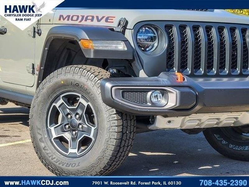 2021 Jeep Gladiator Mojave photo 3