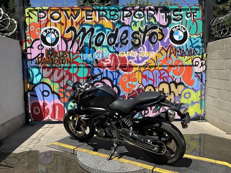 New 2025 BMW G 310 R Image 7