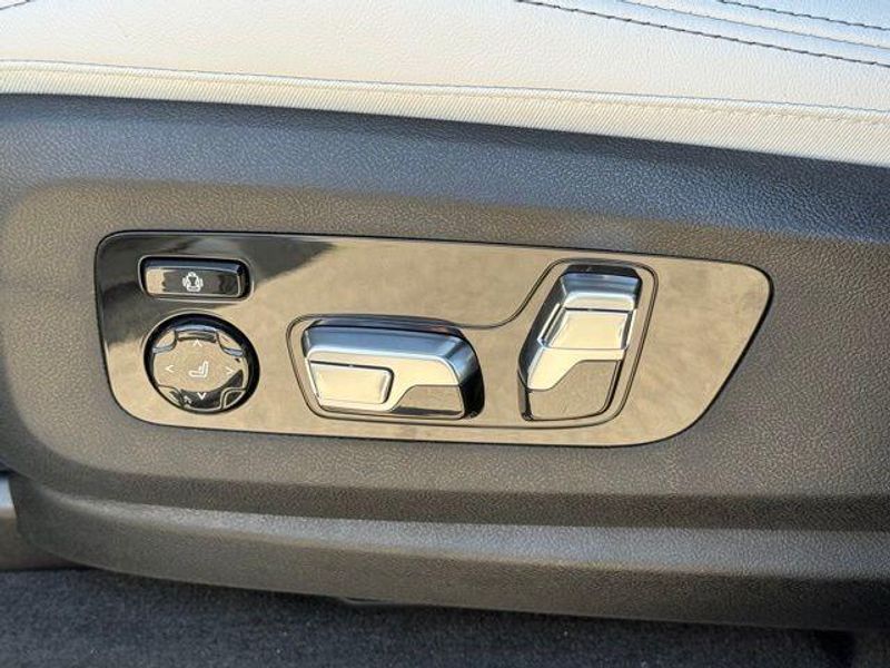 New 2026 BMW X7 xDrive40iImage 18