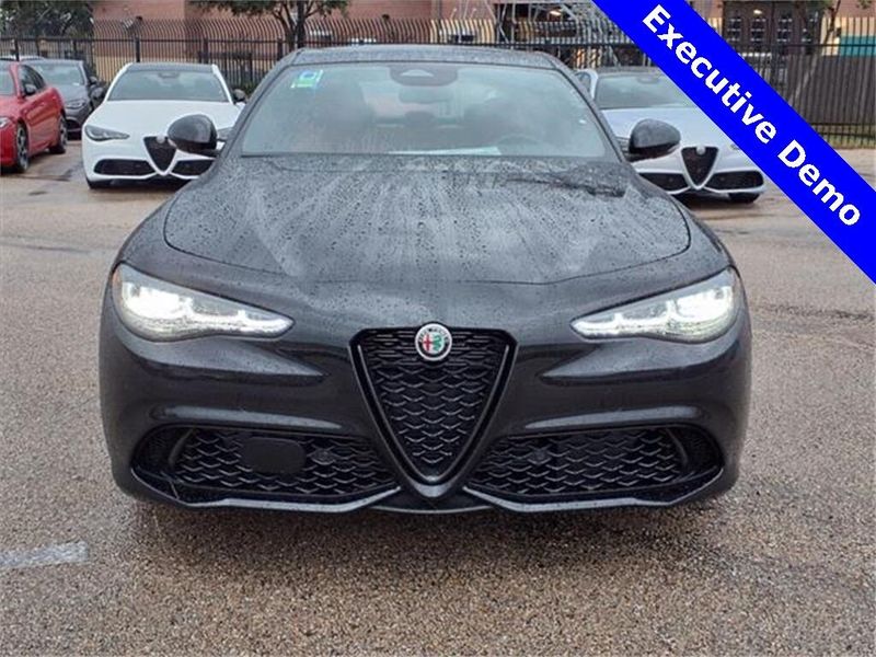 2025 Alfa Romeo Giulia Image 4