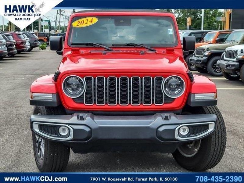 2024 Jeep Wrangler Sahara photo 3