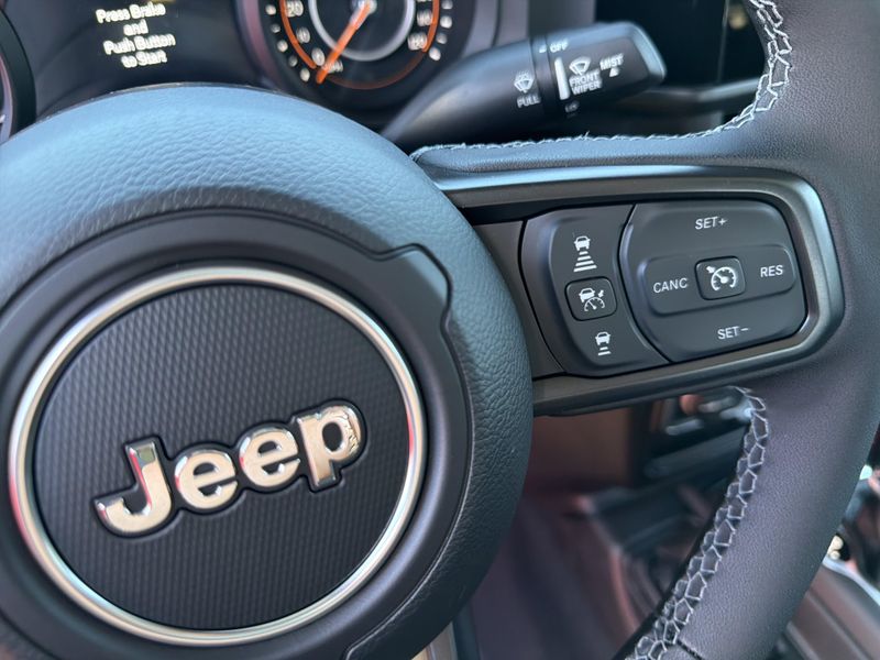 New 2026 Jeep Gladiator Sport S 4x4Image 21