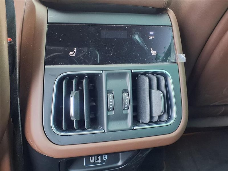 New 2026 Maserati Grecale ModenaImage 12