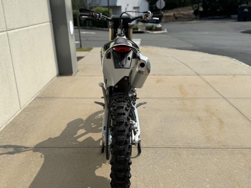 2026 Triumph TF450EImage 3