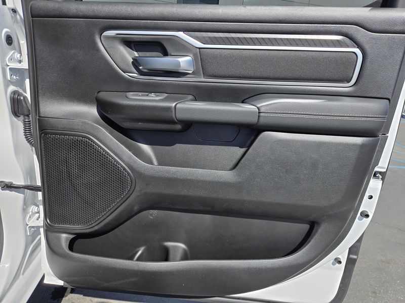New 2026 RAM 1500 Big Horn Crew Cab 4x2 5'7' Box
