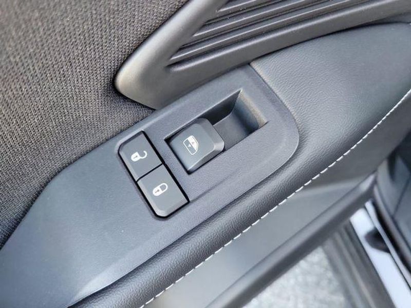 New 2026 Jeep Cherokee Laredo 4x4