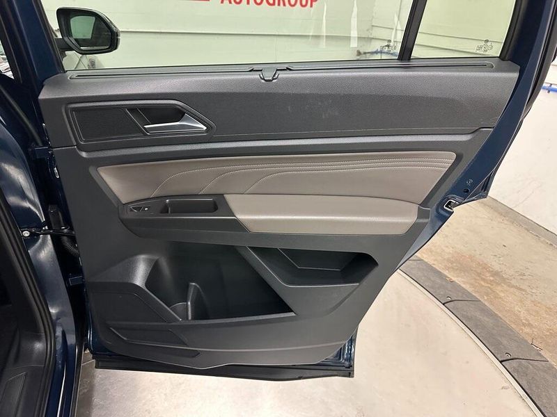 2022 Volkswagen Atlas 3.6L V6 SE w/TechnologyImage 28