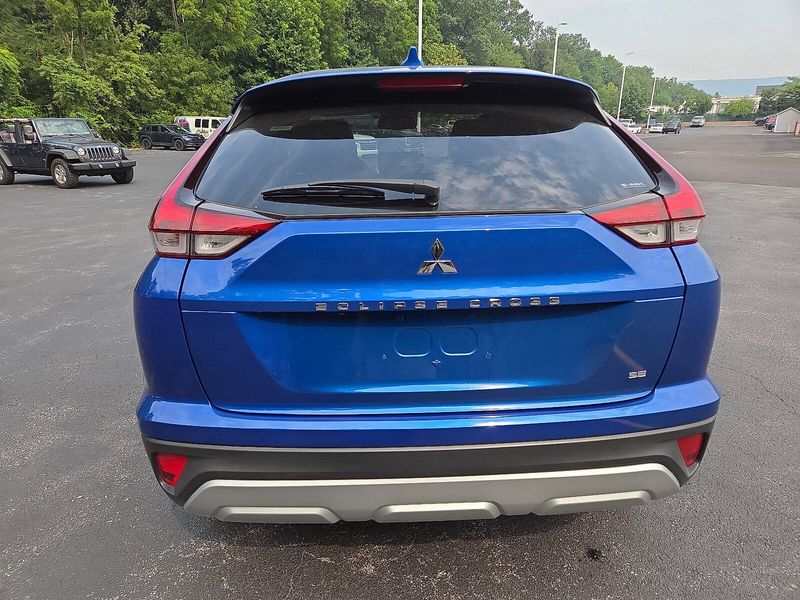 2024 Mitsubishi Eclipse Cross SE photo 4