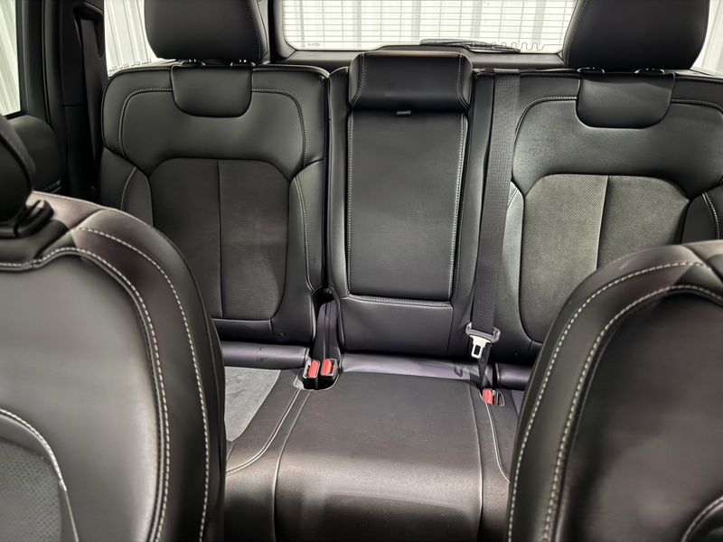 Used 2024 Jeep Grand Cherokee AltitudeImage 25