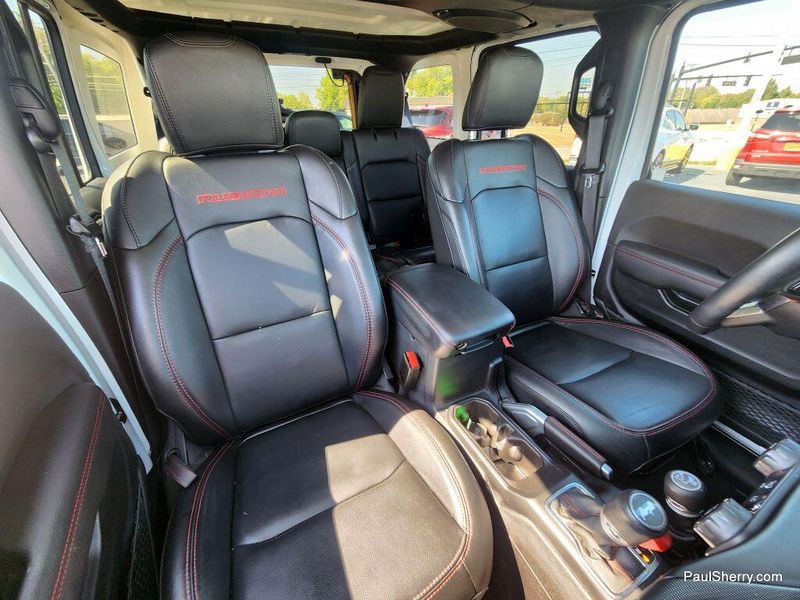 2022 Jeep Wrangler Unlimited Rubicon photo 2