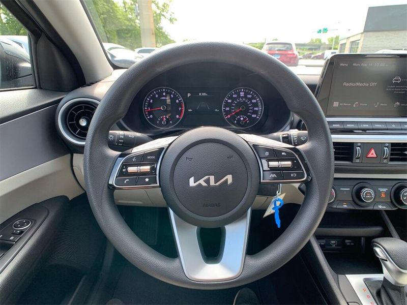 2023 Kia Forte LXSImage 15