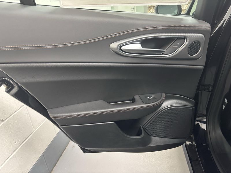 New 2025 Alfa Romeo Giulia Intensa AwdImage 18