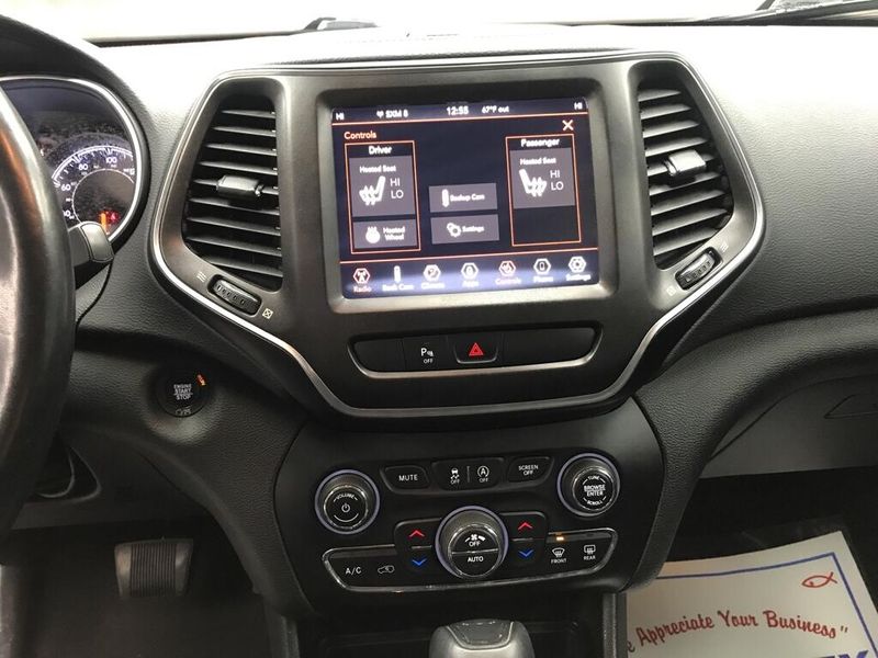 Used 2019 Jeep Cherokee TrailhawkImage 12