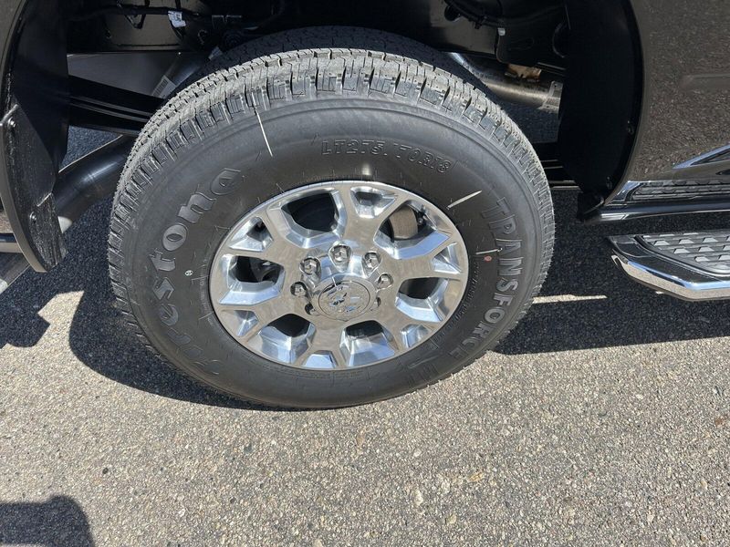 2024 RAM 3500 LaramieImage 10