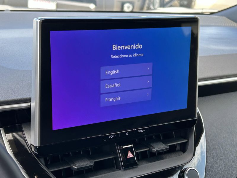 Used 2025 Toyota Corolla SEImage 19
