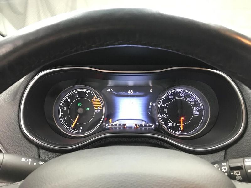 Used 2019 Jeep Cherokee TrailhawkImage 10