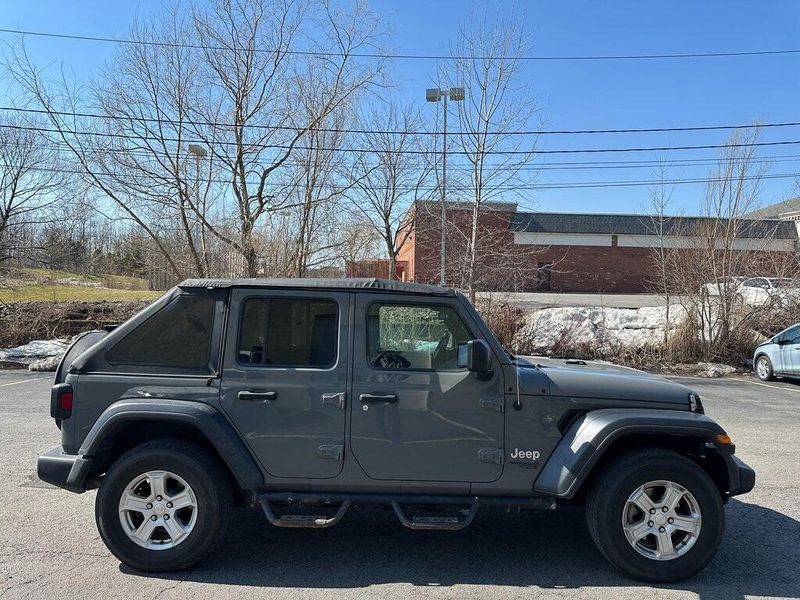 2019 Jeep Wrangler Unlimited Sport SImage 12