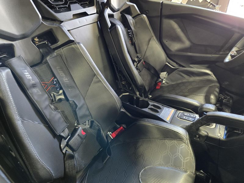 NEW 2026 CAN-AM MAVERICK R X RC WITH SMARTSHOX 999T DCT Image 32