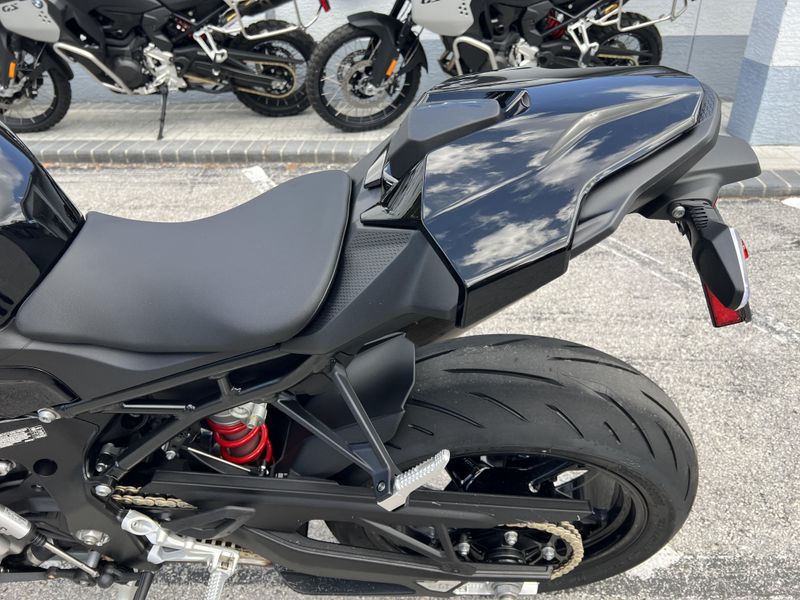 2025 BMW S 1000 RR 
