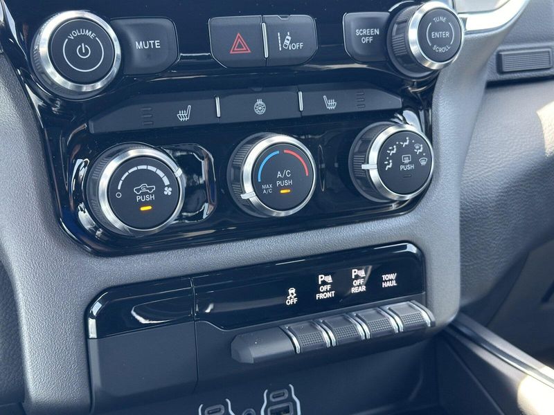 2025 RAM 1500 Big HornImage 23