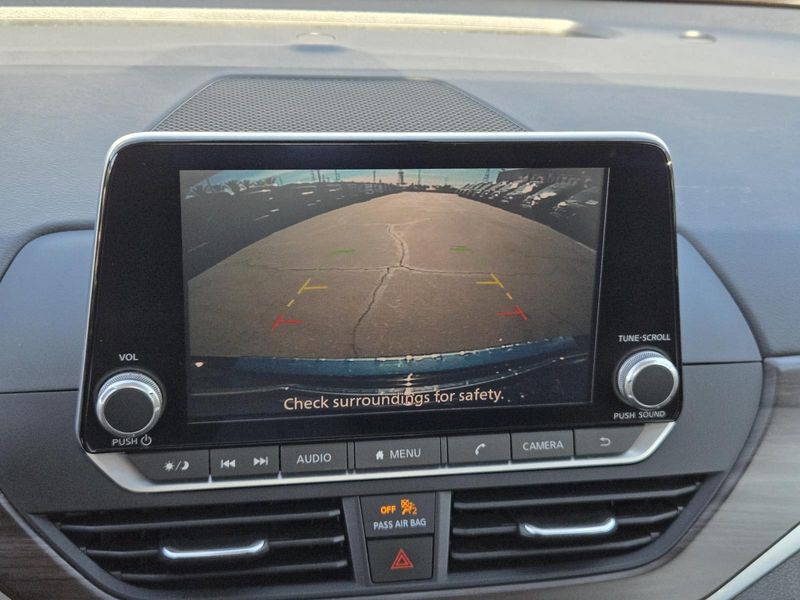 Used 2023 Nissan Altima 2.5 SV AWD Sedan