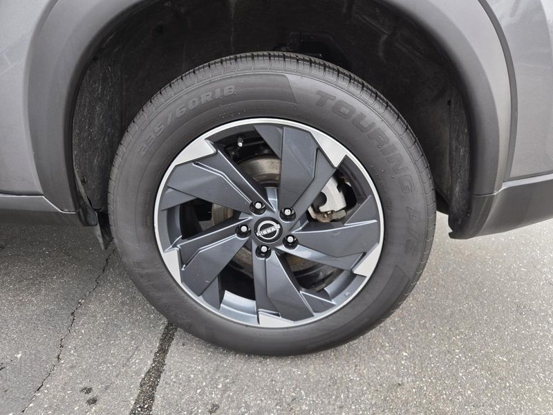 Used 2024 Nissan Rogue AWD SV