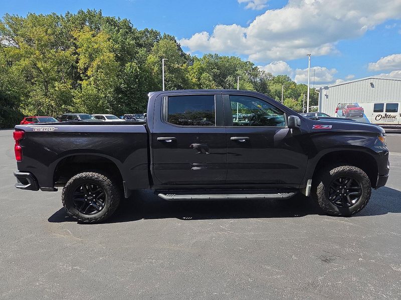 2024 Chevrolet Silverado 1500 Custom Trail Boss photo 2
