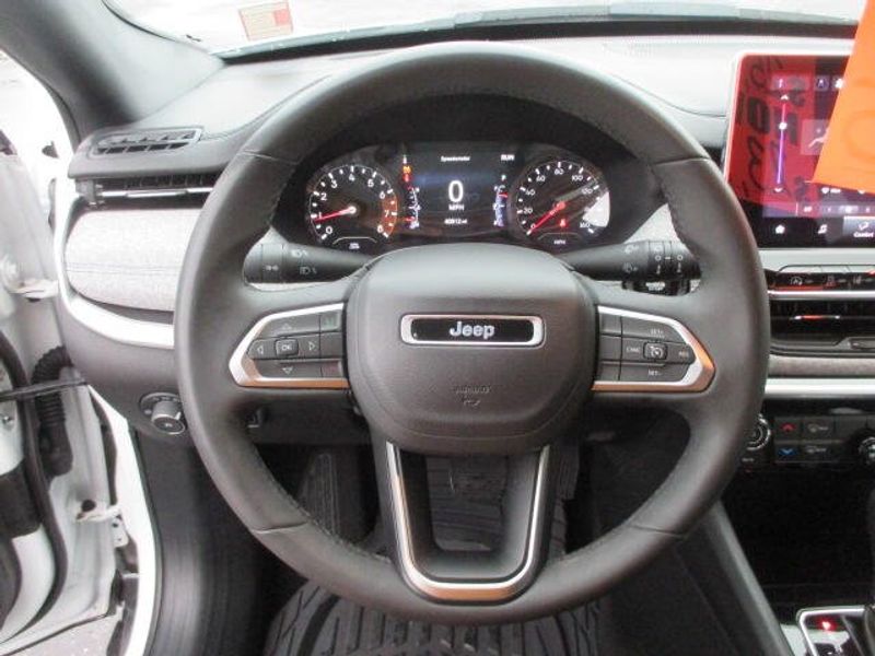 Used 2024 Jeep Compass LatitudeImage 18