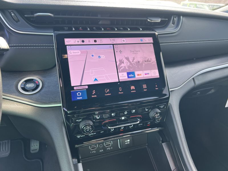 New 2025 Jeep Grand Cherokee Limited 4x4Image 21