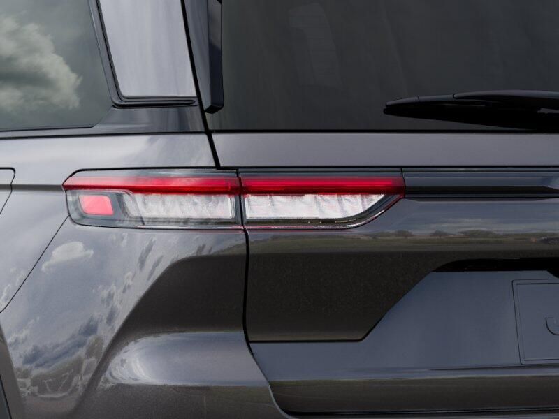 New 2025 Jeep Grand Cherokee Altitude 4x2Image 21