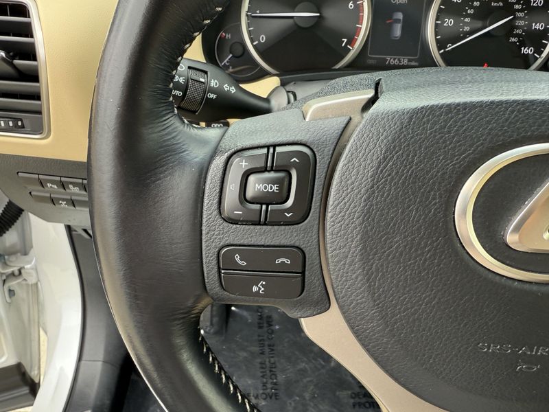 2016 Lexus NX 200tImage 24