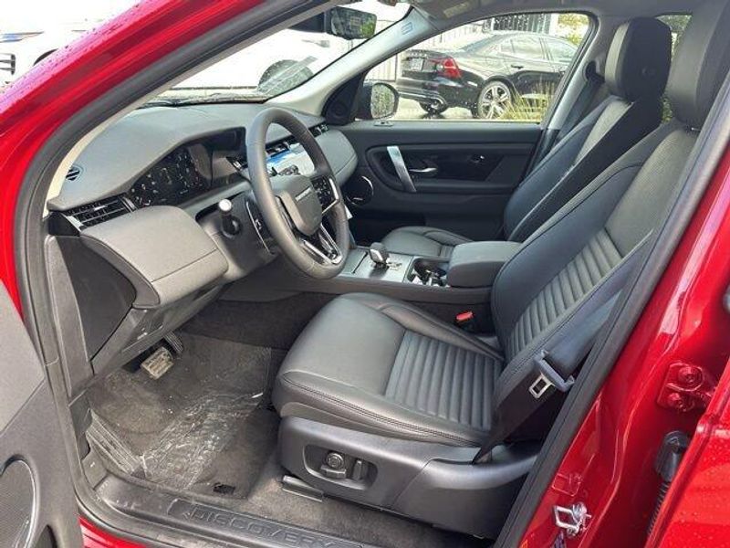 2025 Land Rover Discovery Sport S