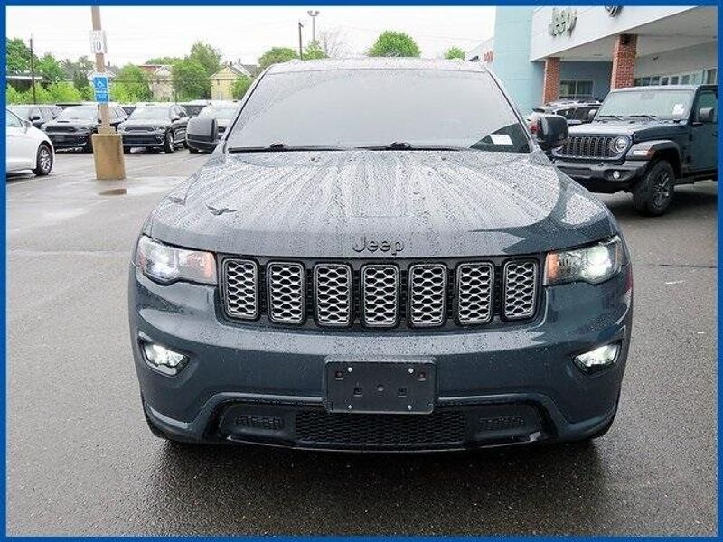 2017 Jeep Grand Cherokee AltitudeImage 3