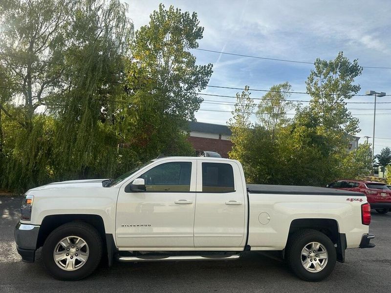 2016 Chevrolet Silverado 1500 LT photo 9