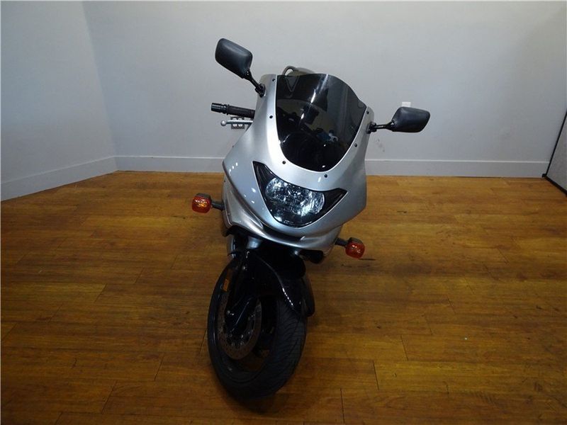 2003 Yamaha YZF600  in a Grey exterior color. Parkway Cycle (617)-544-3810 parkwaycycle.com 