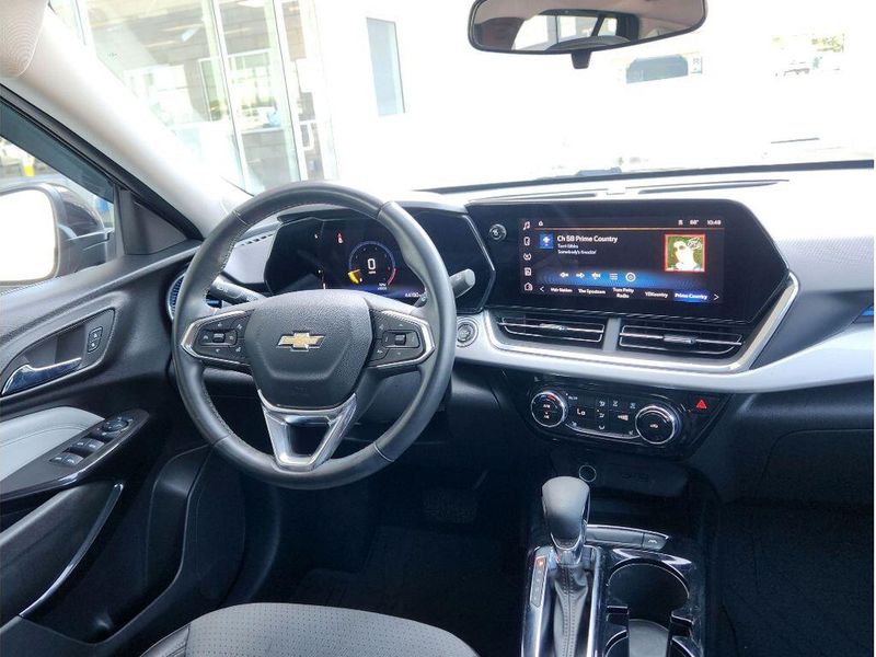 Used 2024 Chevrolet Trax LT