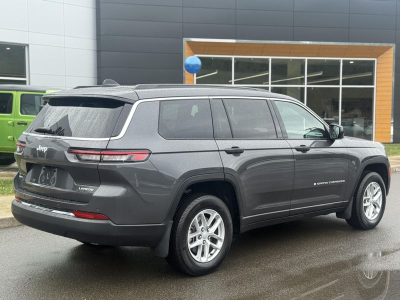 Used 2024 Jeep Grand Cherokee L Laredo