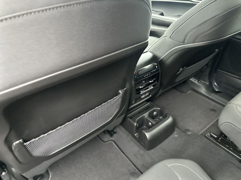 New 2025 Jeep Grand Cherokee L Laredo X 4x4Image 15