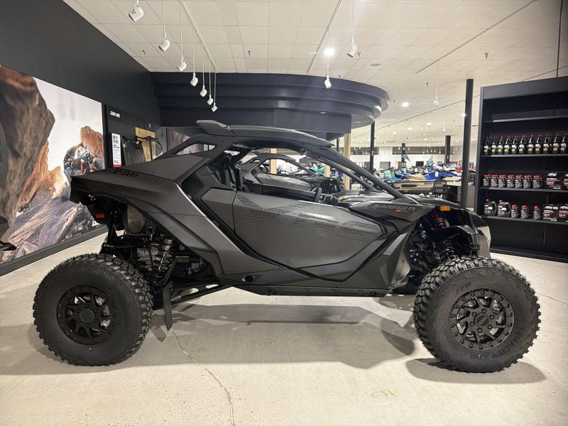 New 2026 Can-Am MAVERICK R X RS 999T DCT Image 10