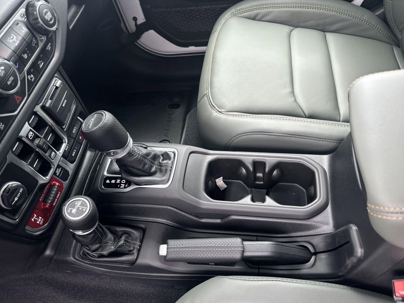 2025 Jeep Gladiator Mojave X 4x4Image 33