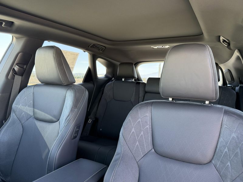 New 2026 Lexus RX 450h+ LuxuryImage 18