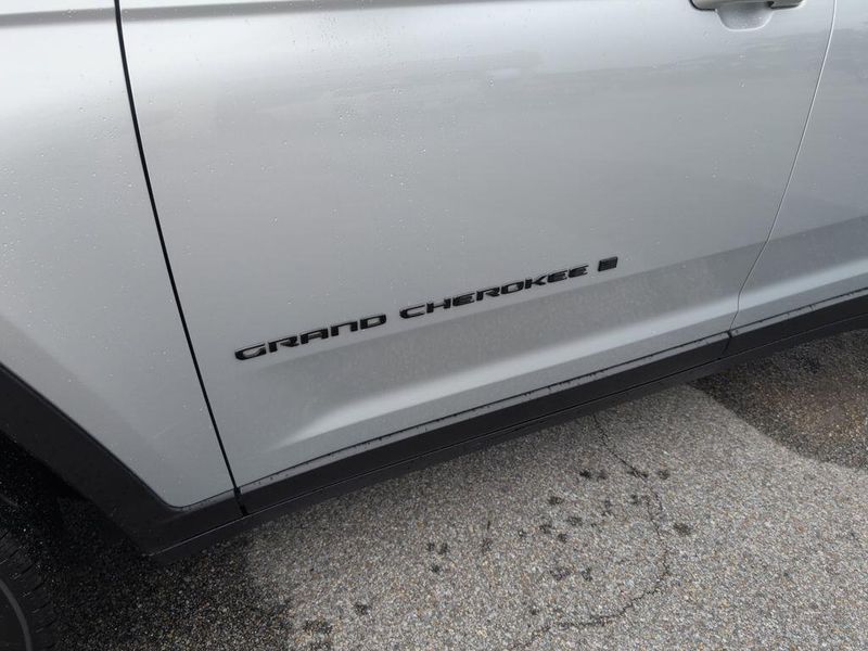 2023 Jeep Grand Cherokee L LimitedImage 10