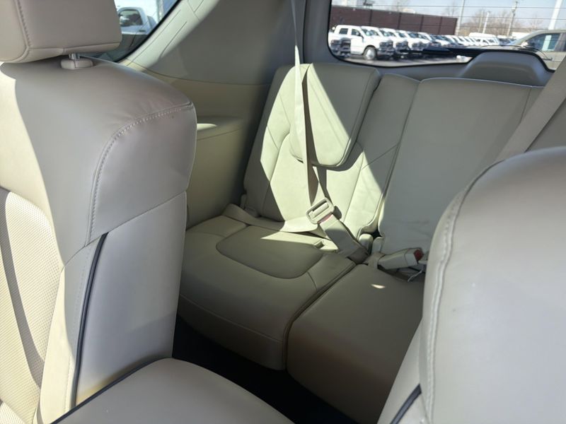 Used 2023 INFINITI QX80 LuxeImage 17