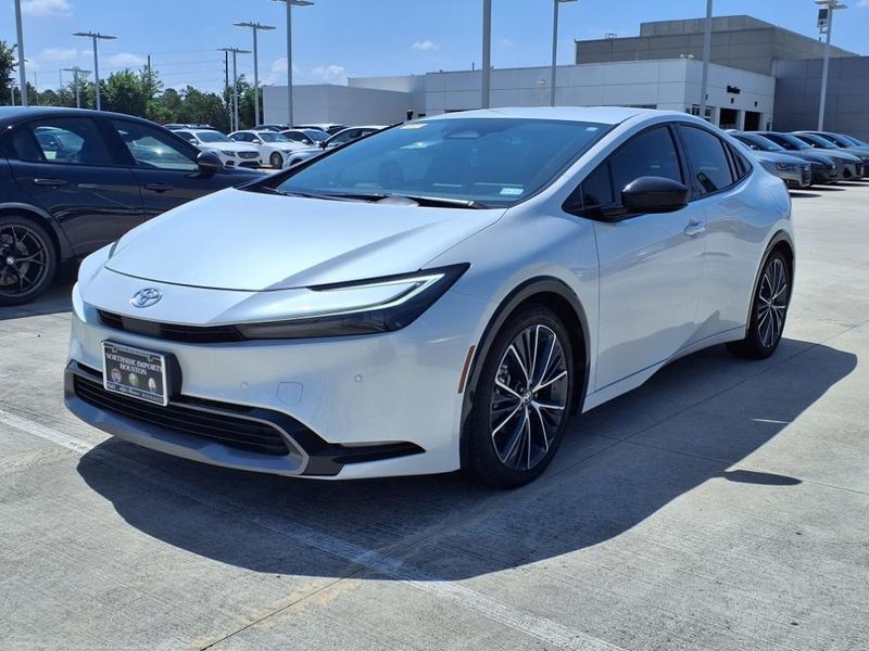 2023 Toyota Prius XLEImage 11