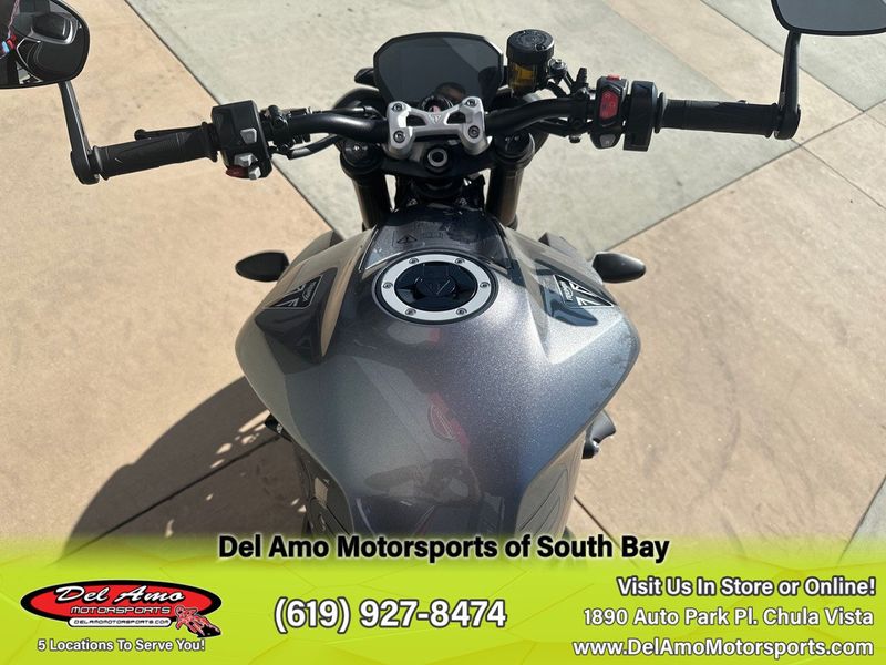 2024 Triumph STREET TRIPLE 765 RS  in a SILVER ICE exterior color. Del Amo Motorsports of South Bay (619) 547-1937 delamomotorsports.com 