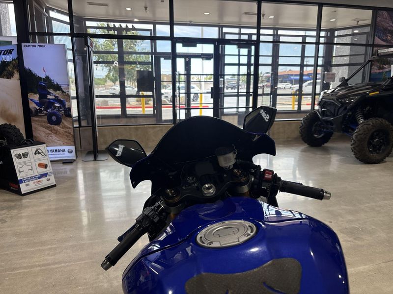 Used 2015 Yamaha YZF-R1 Image 26