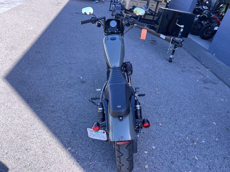 Used 2021 Harley-Davidson SPORTSTER IRON 883 Image 23
