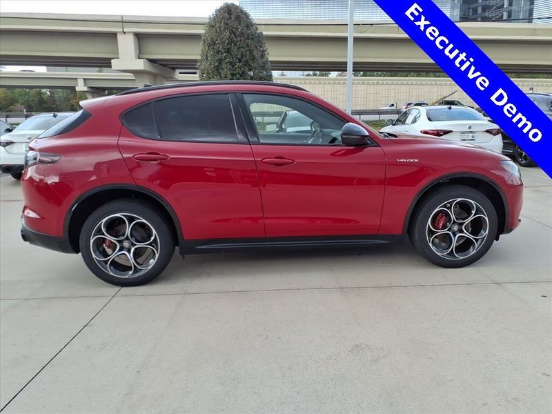 New 2025 Alfa Romeo Stelvio AwdImage 5