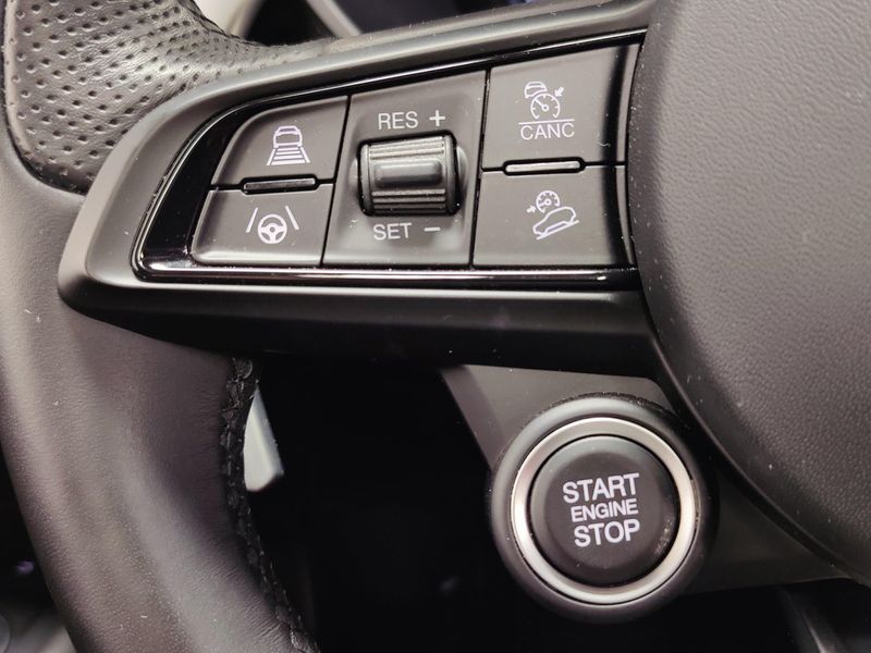 Used 2024 Alfa Romeo Stelvio Veloce AWD w/Sunroof/Nav/Activ AsstImage 32