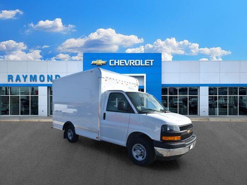 New 2026 Chevrolet Express 3500 Work VanImage 11